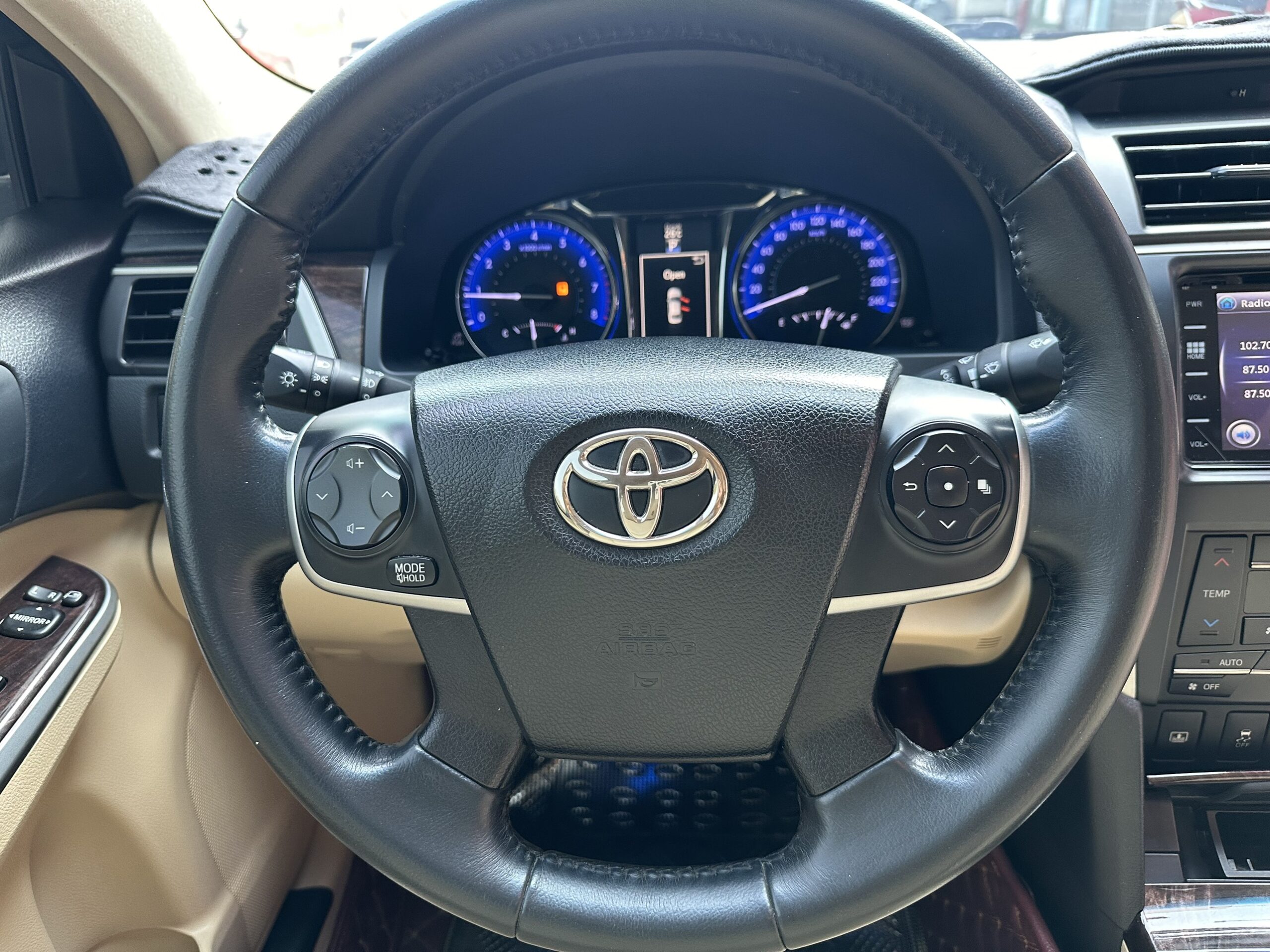 XE TOYOTA CAMRY 2016 (3)