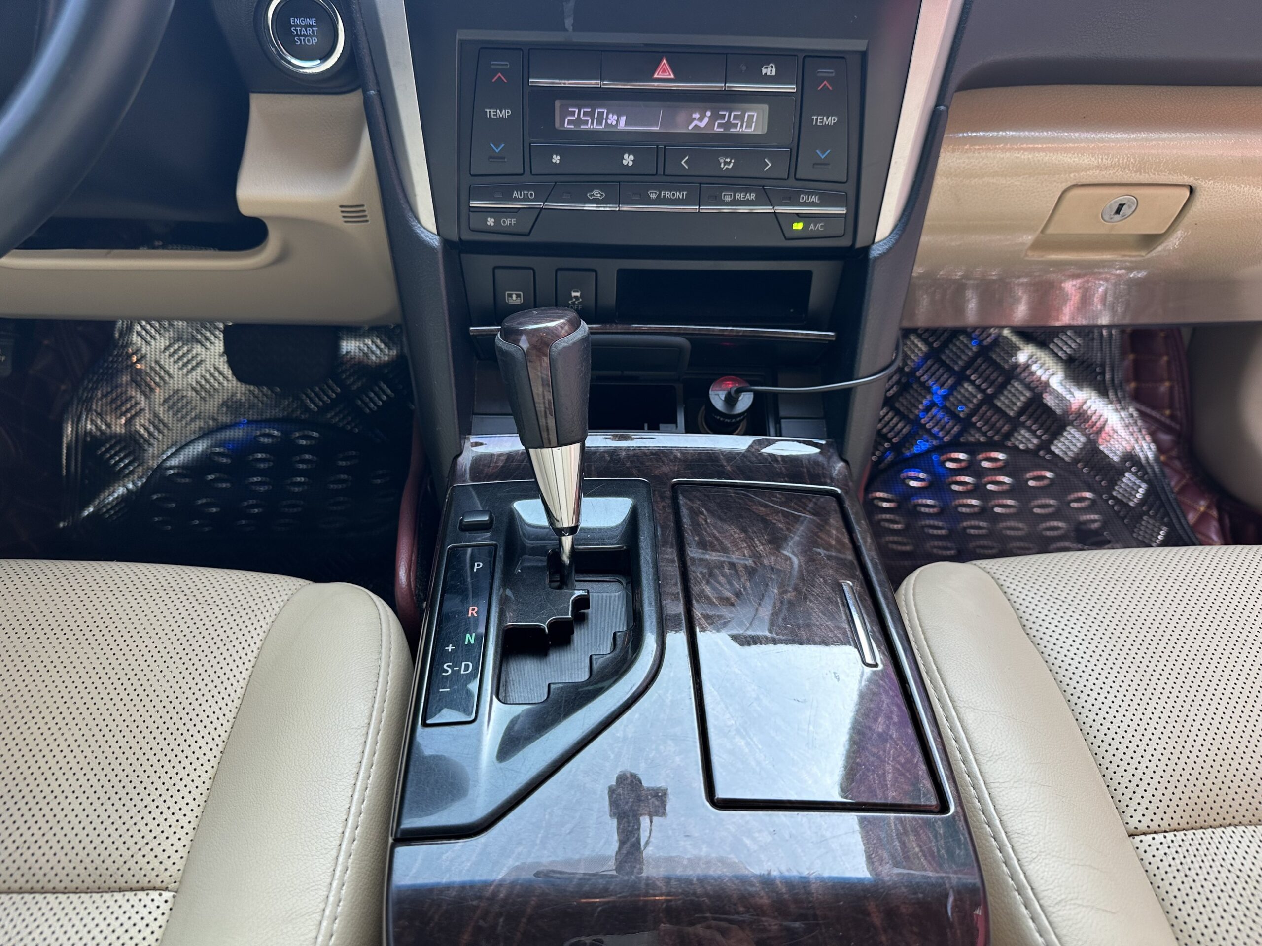 XE TOYOTA CAMRY 2016 (6)