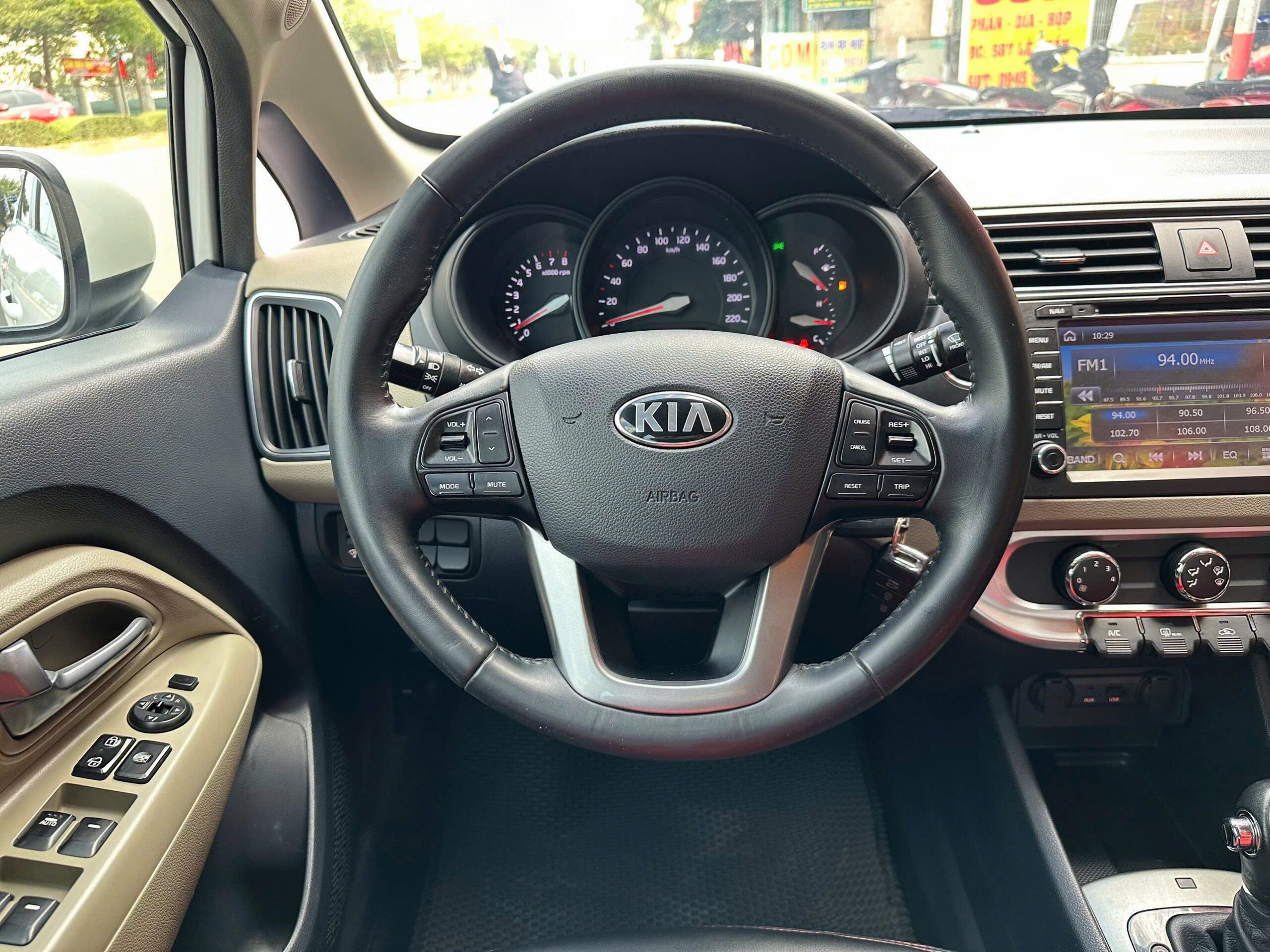 KIA RIO 2016 (5)