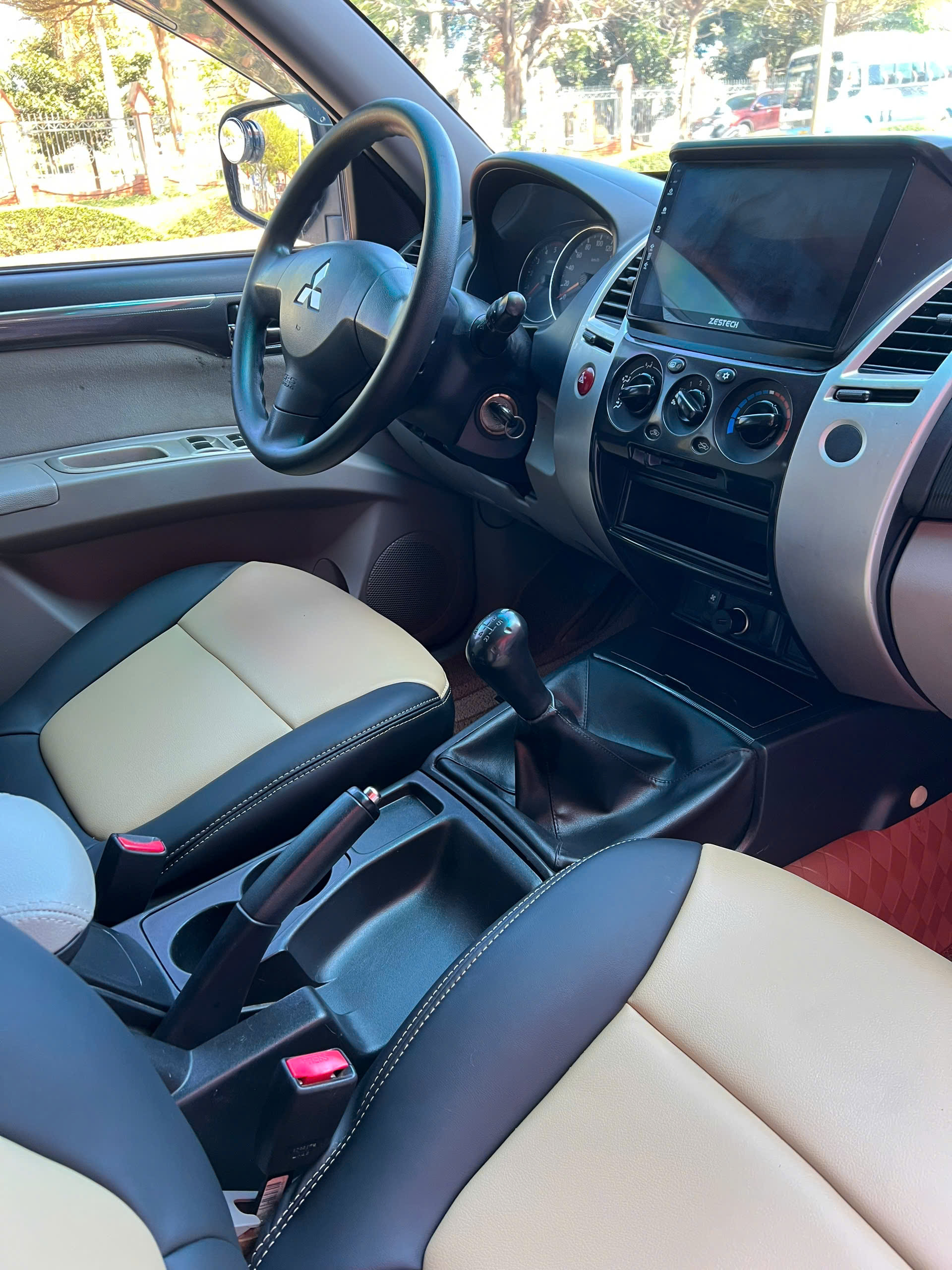 PAJERO SPORT 2017 (7)