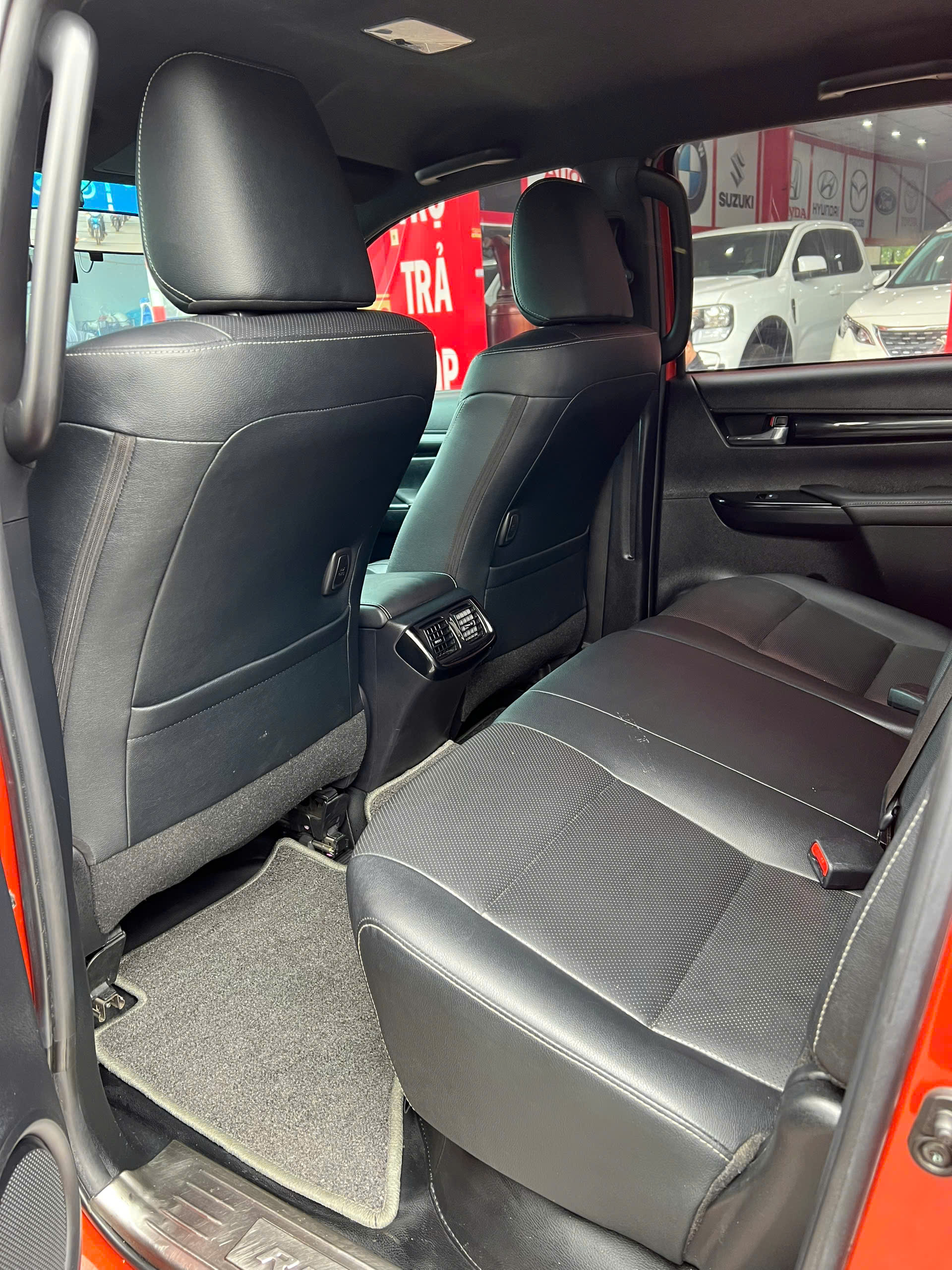TOYOTA HILUX 2019 (14)