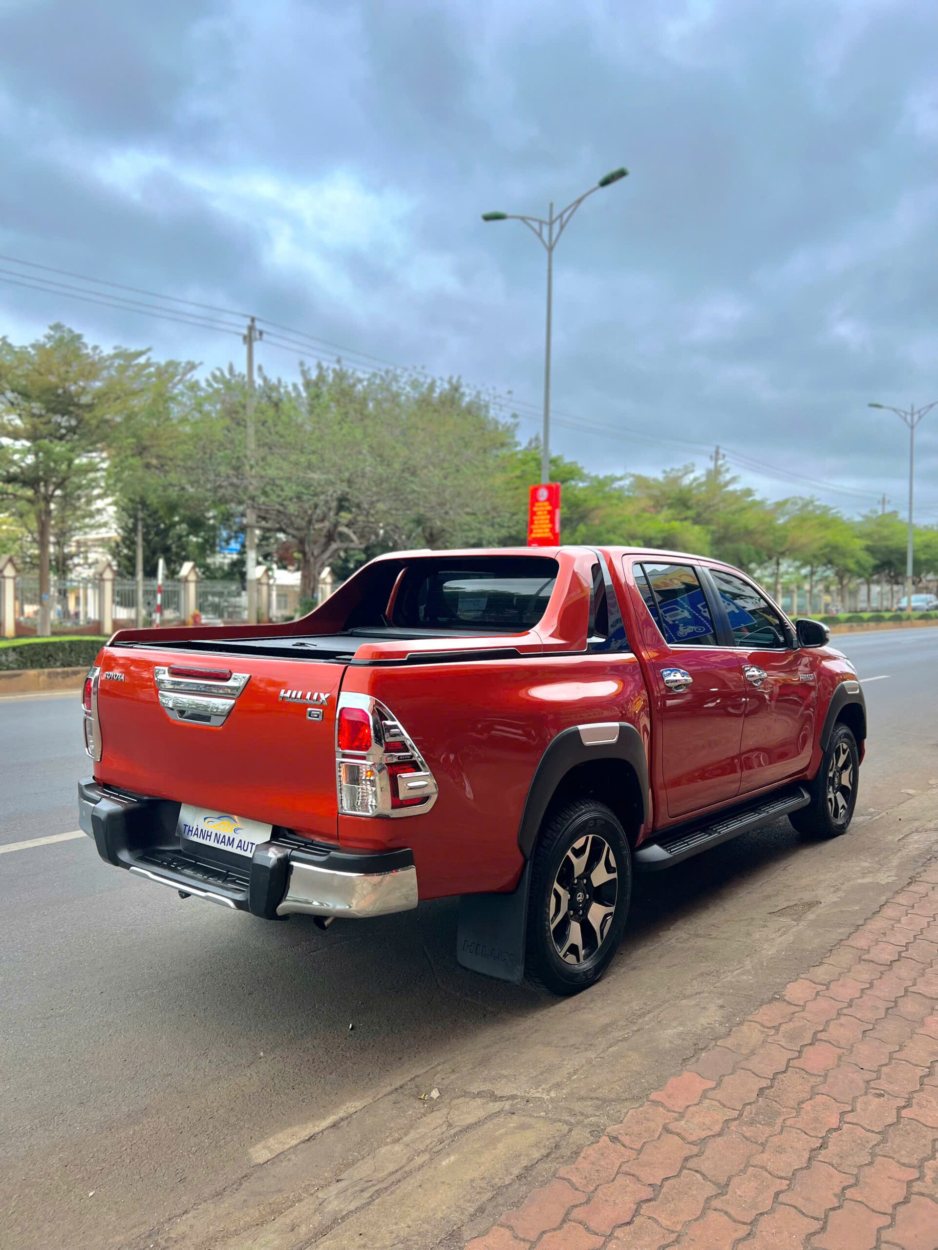 TOYOTA HILUX 2019 (5)