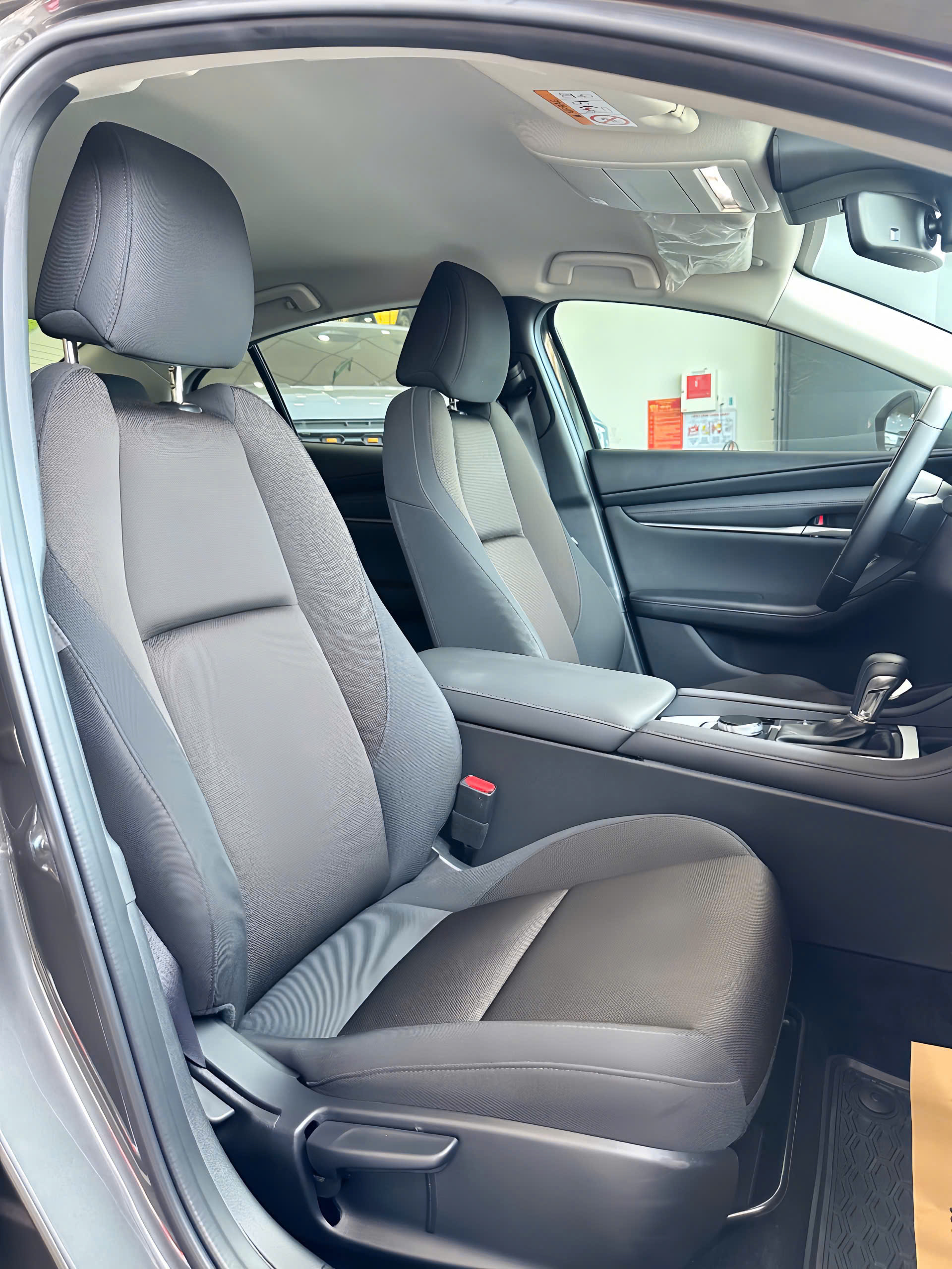 MAZDA 3 2022 (4)
