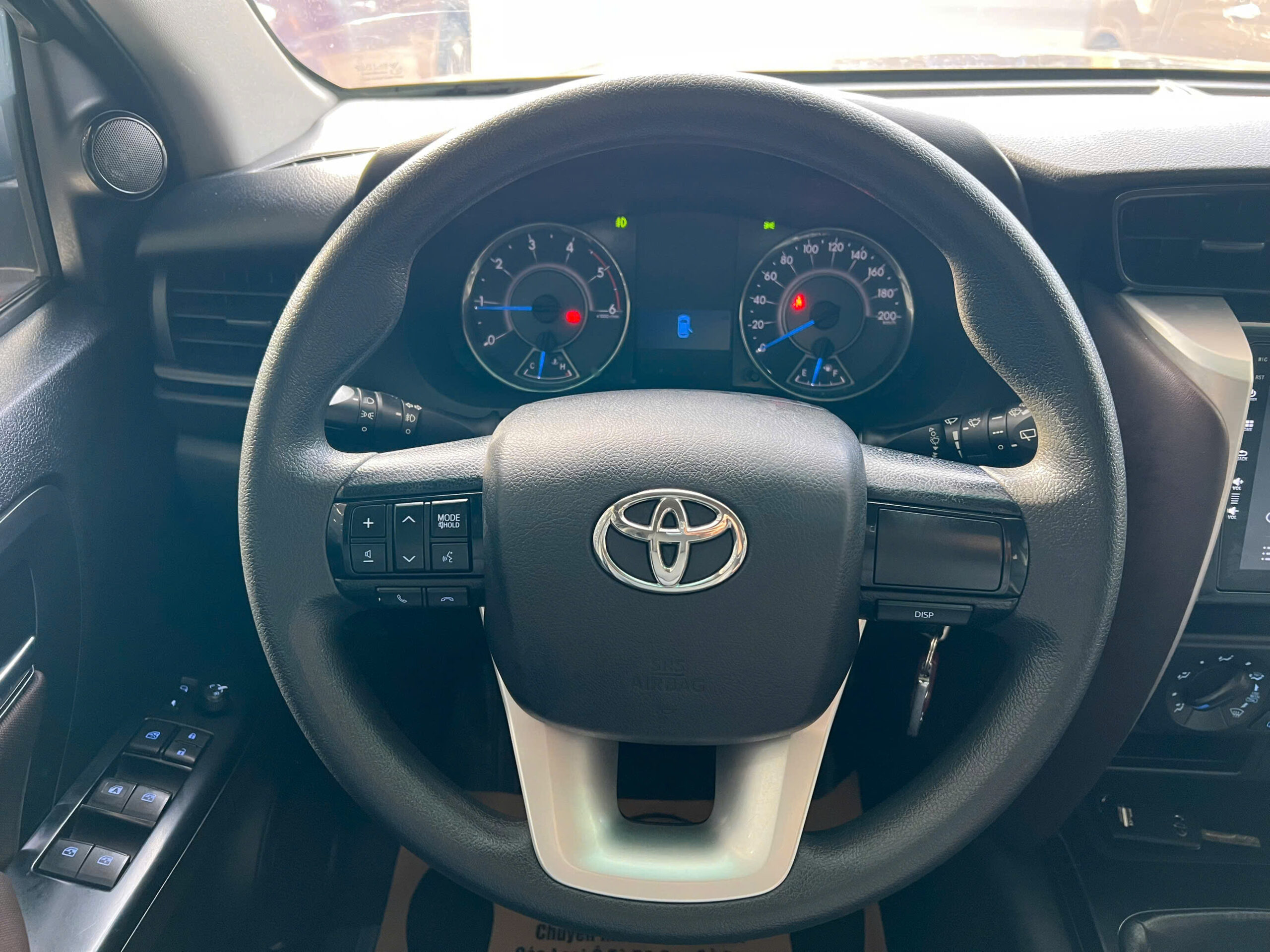 FORTUNER SÀN 2017 (1)