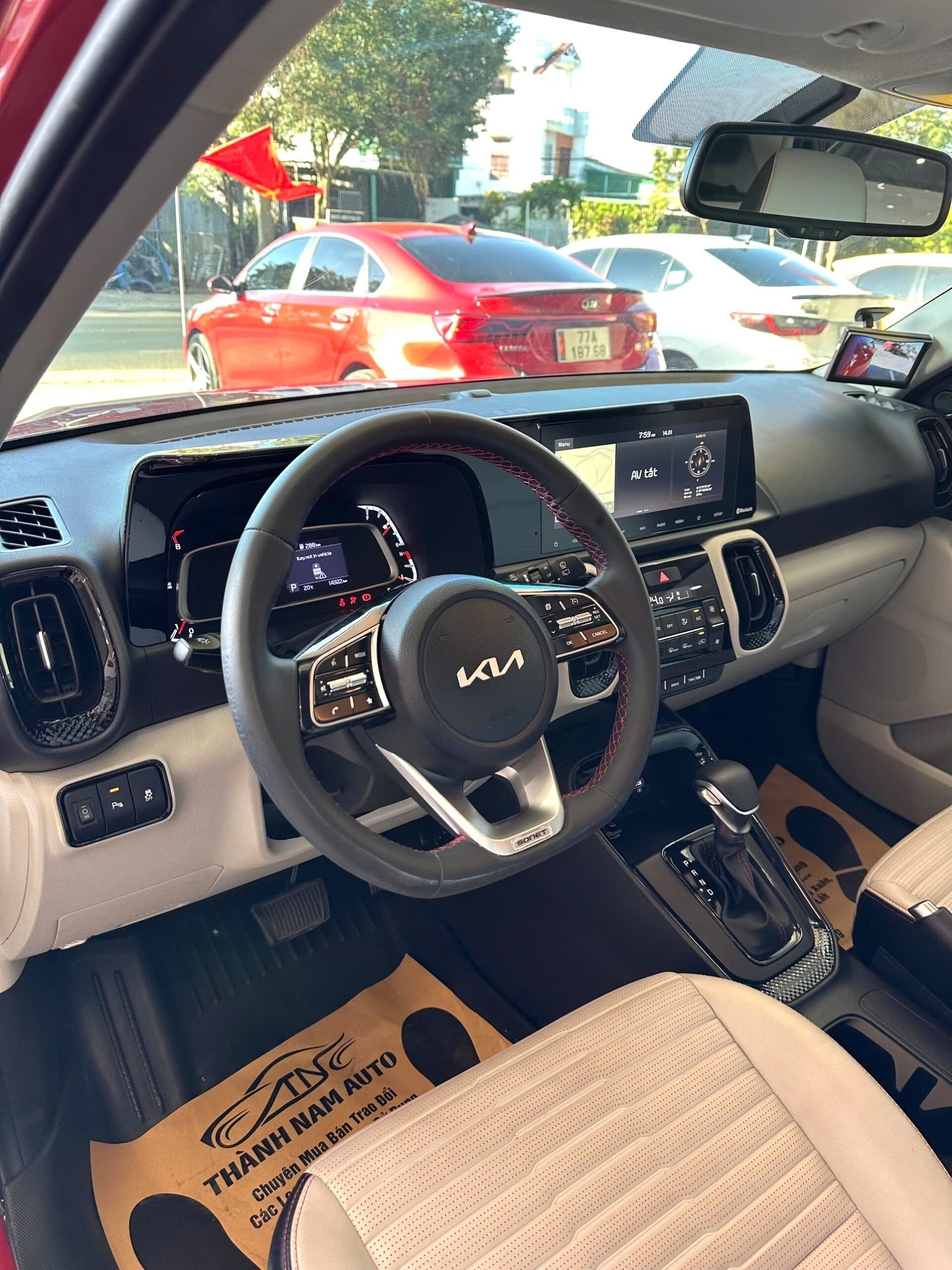 KIA SONET PREMIUM 2024 (2)