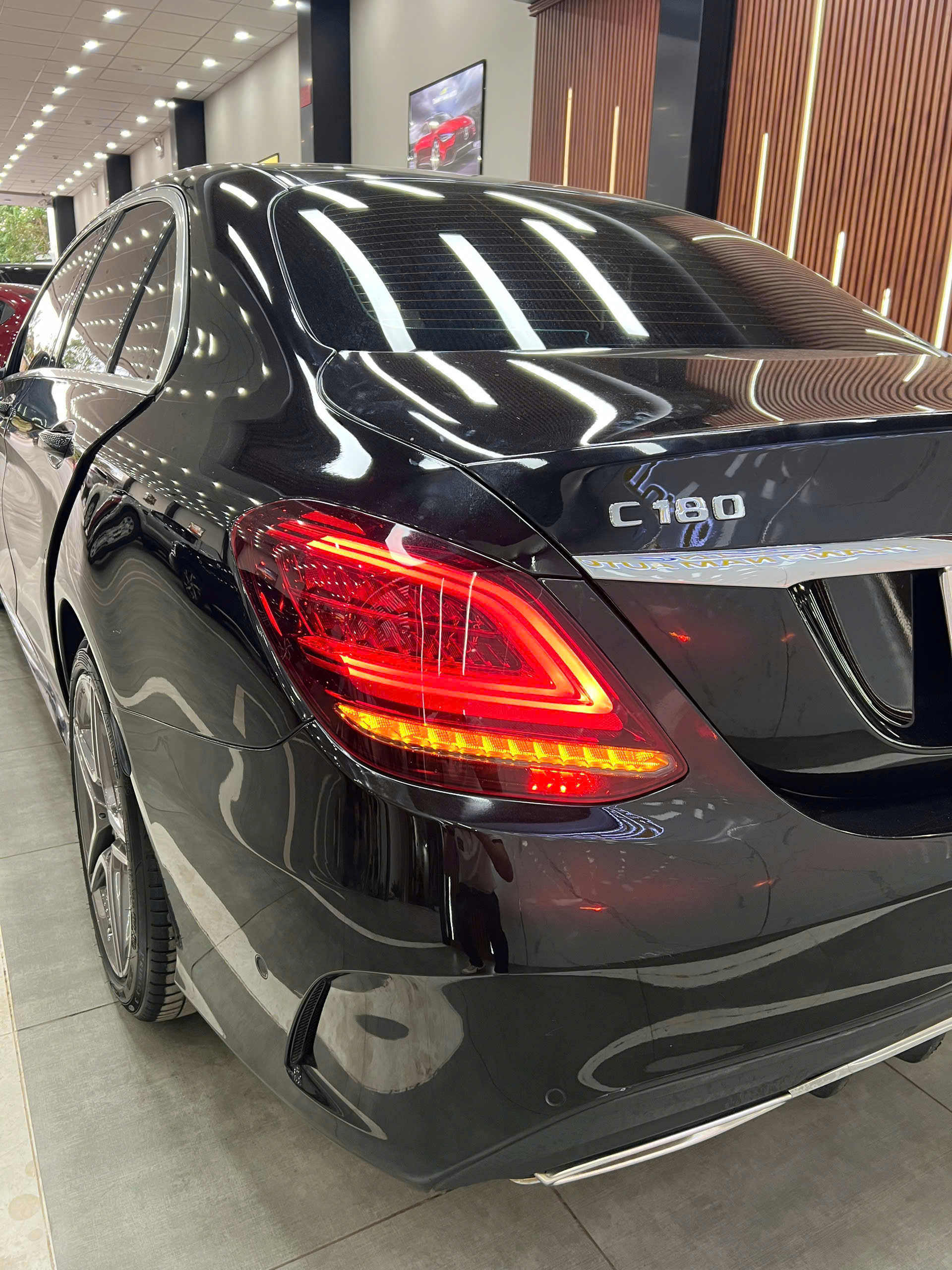 MERCEDES C180 AMG 2021 (9)