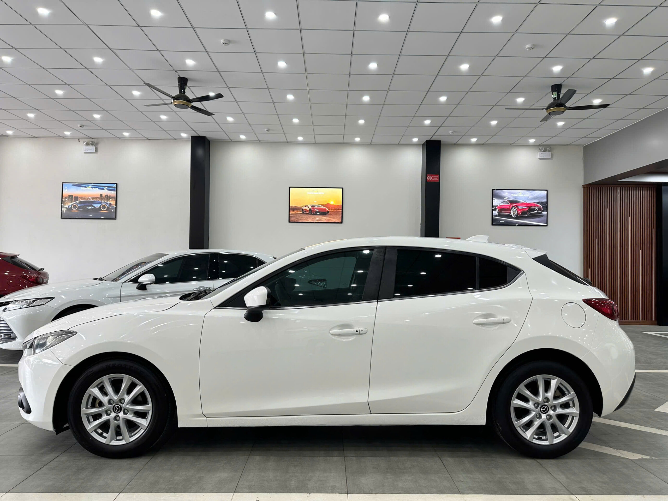 MAZDA 3 DKI 2015 (3)
