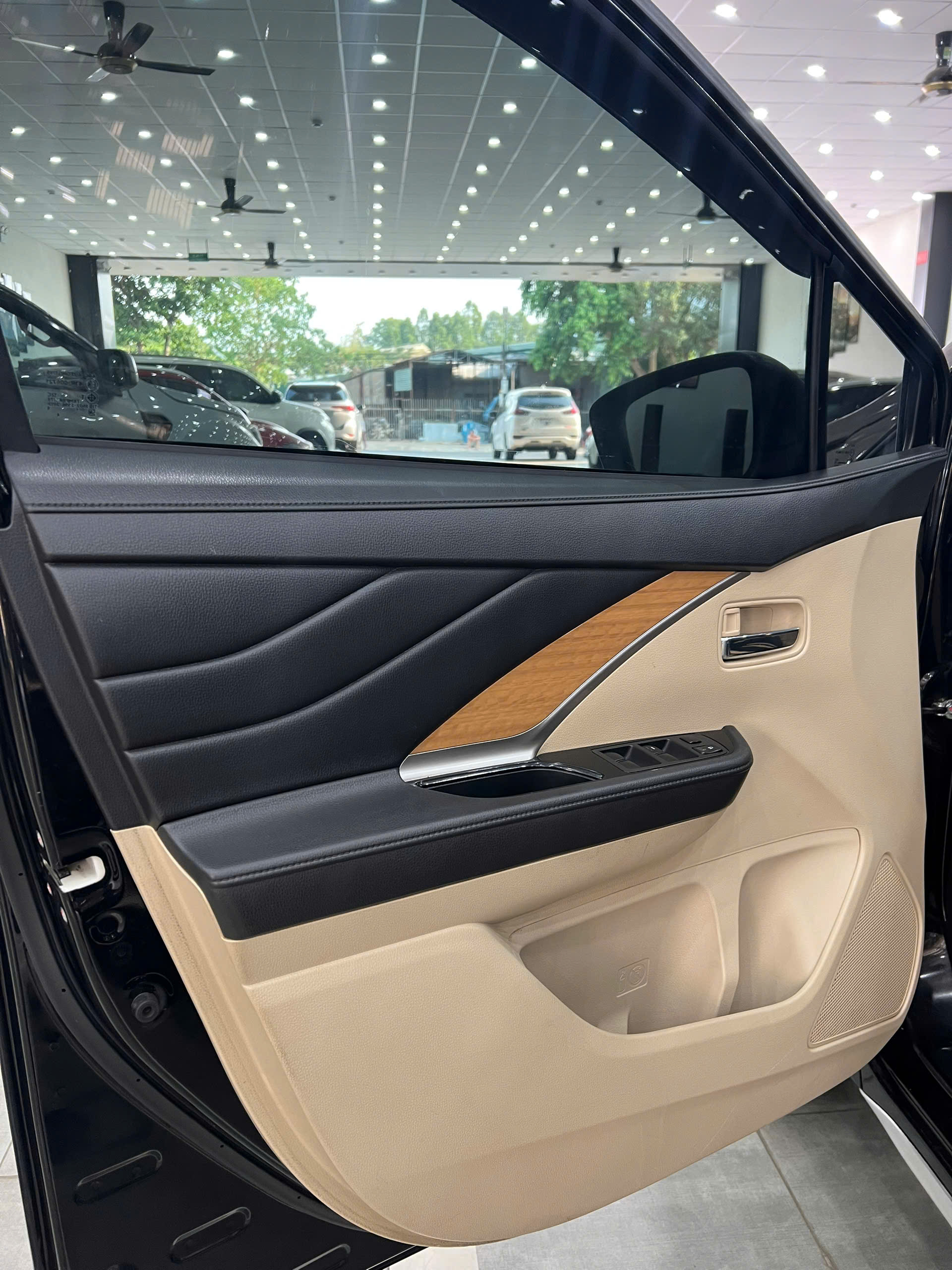 XPANDER 2019 ĐEN AT (7)