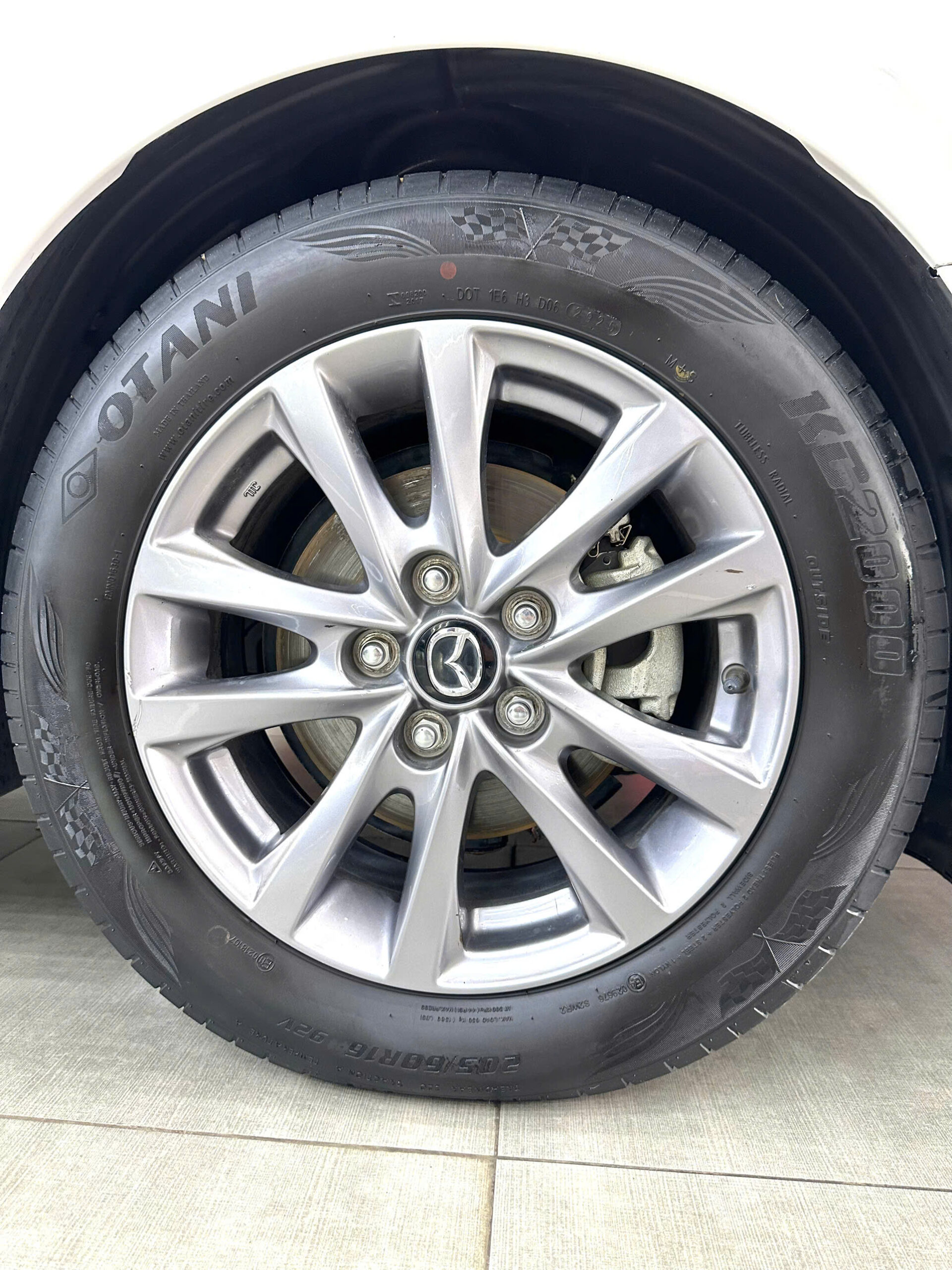 MAZDA 3 LUXURY 2022 TRẮNG (3)