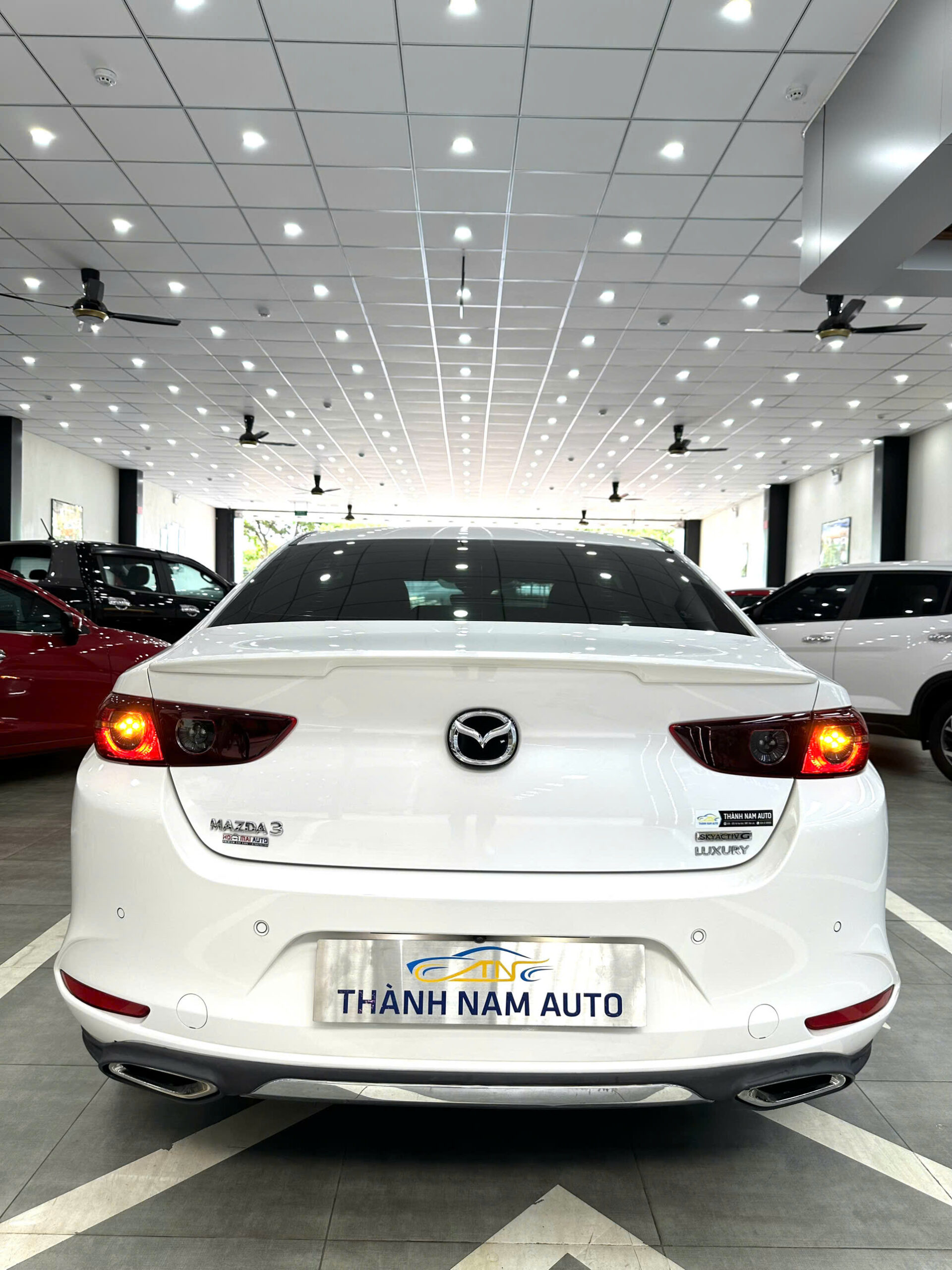 MAZDA 3 LUXURY 2022 TRẮNG (5)