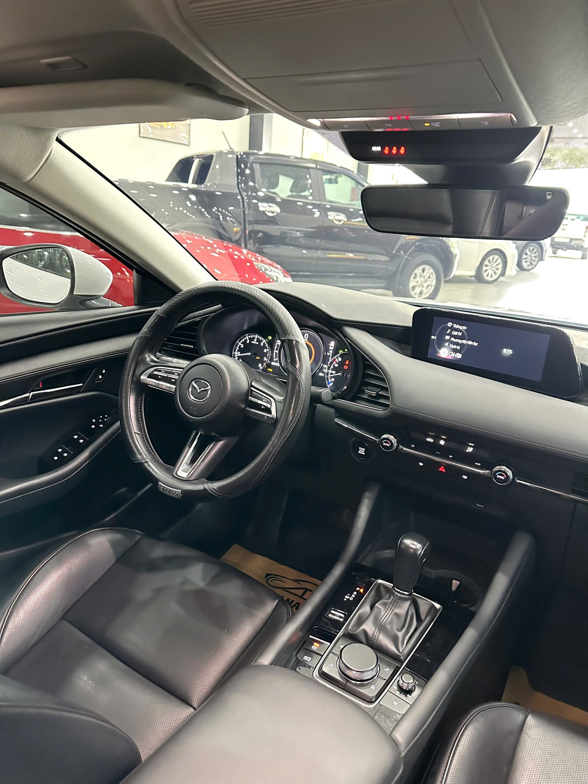 MAZDA 3 LUXURY 2022 TRẮNG (6)