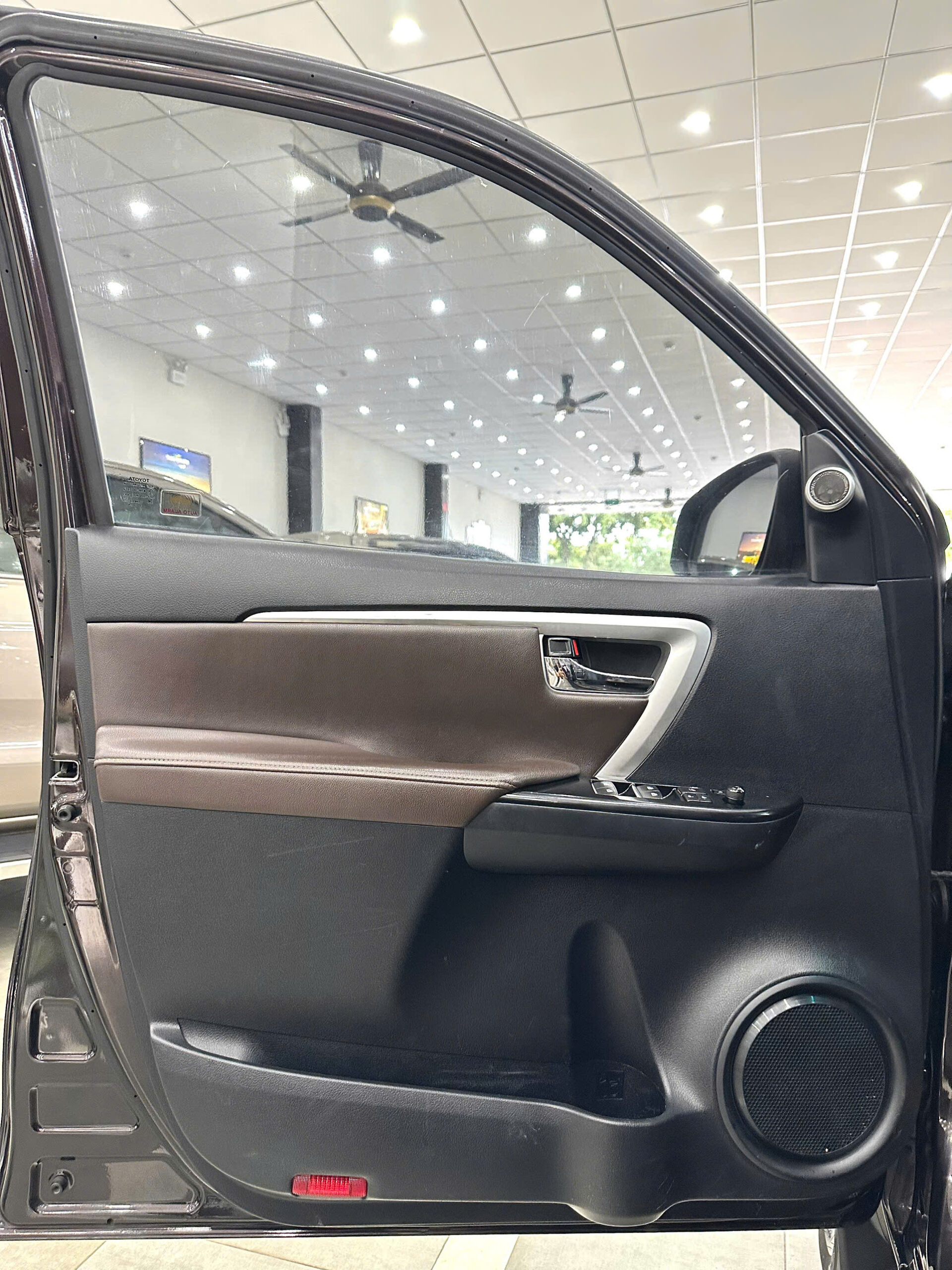 FORTUNER MÁY XĂNG 2017 (4)