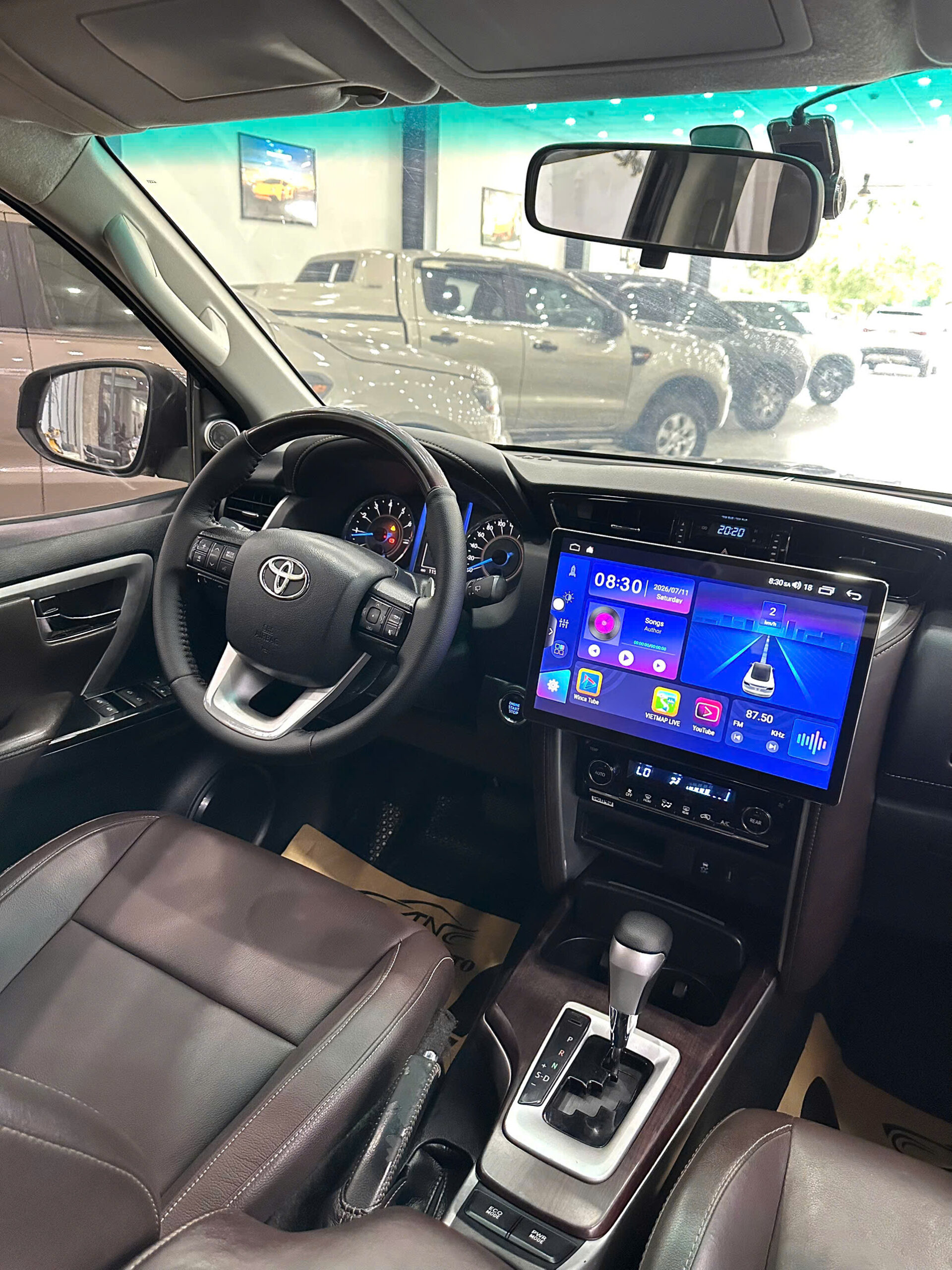 FORTUNER MÁY XĂNG 2017 (9)