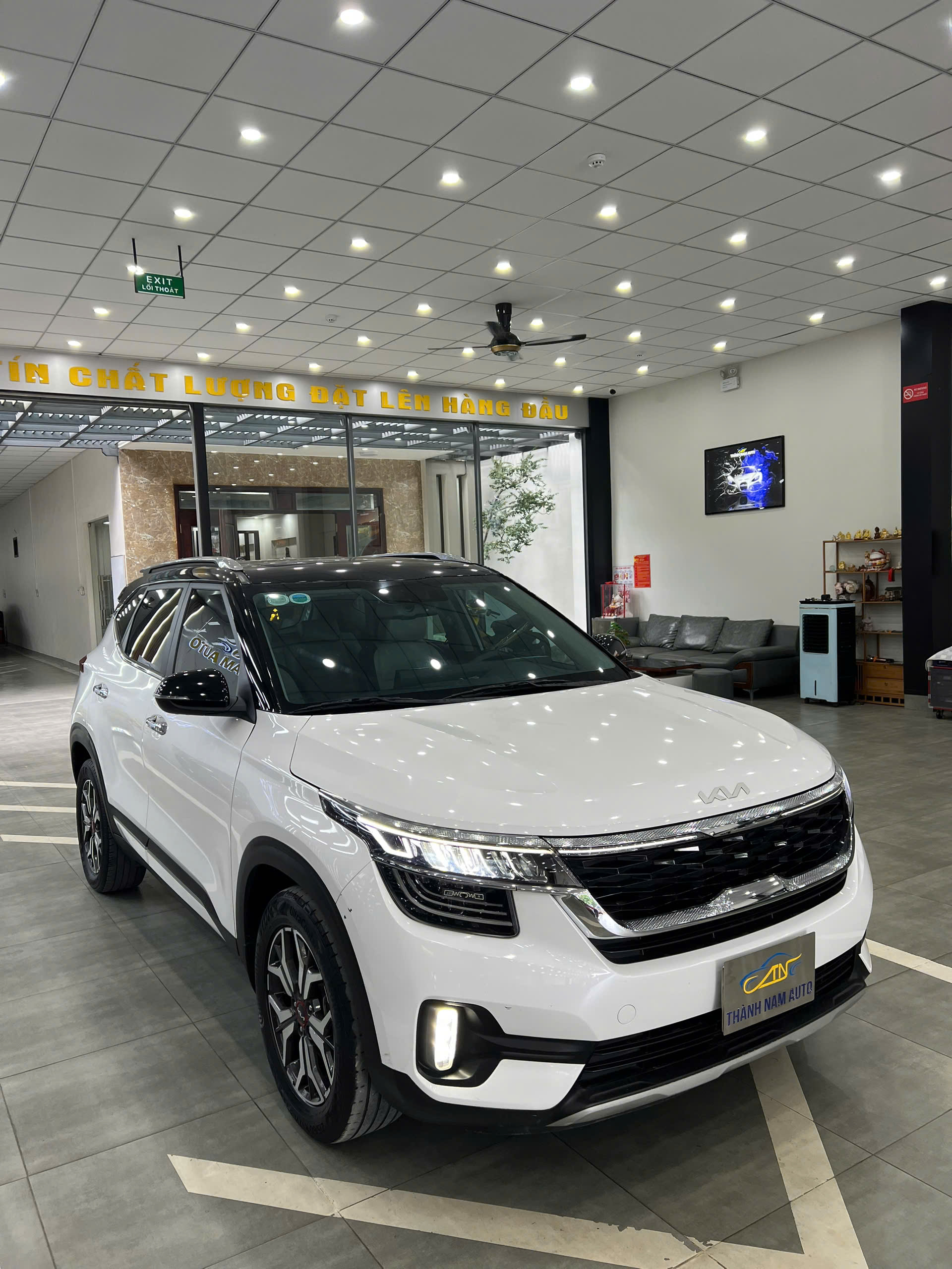 KIA SELTOS PREMIUM 2022 (4)