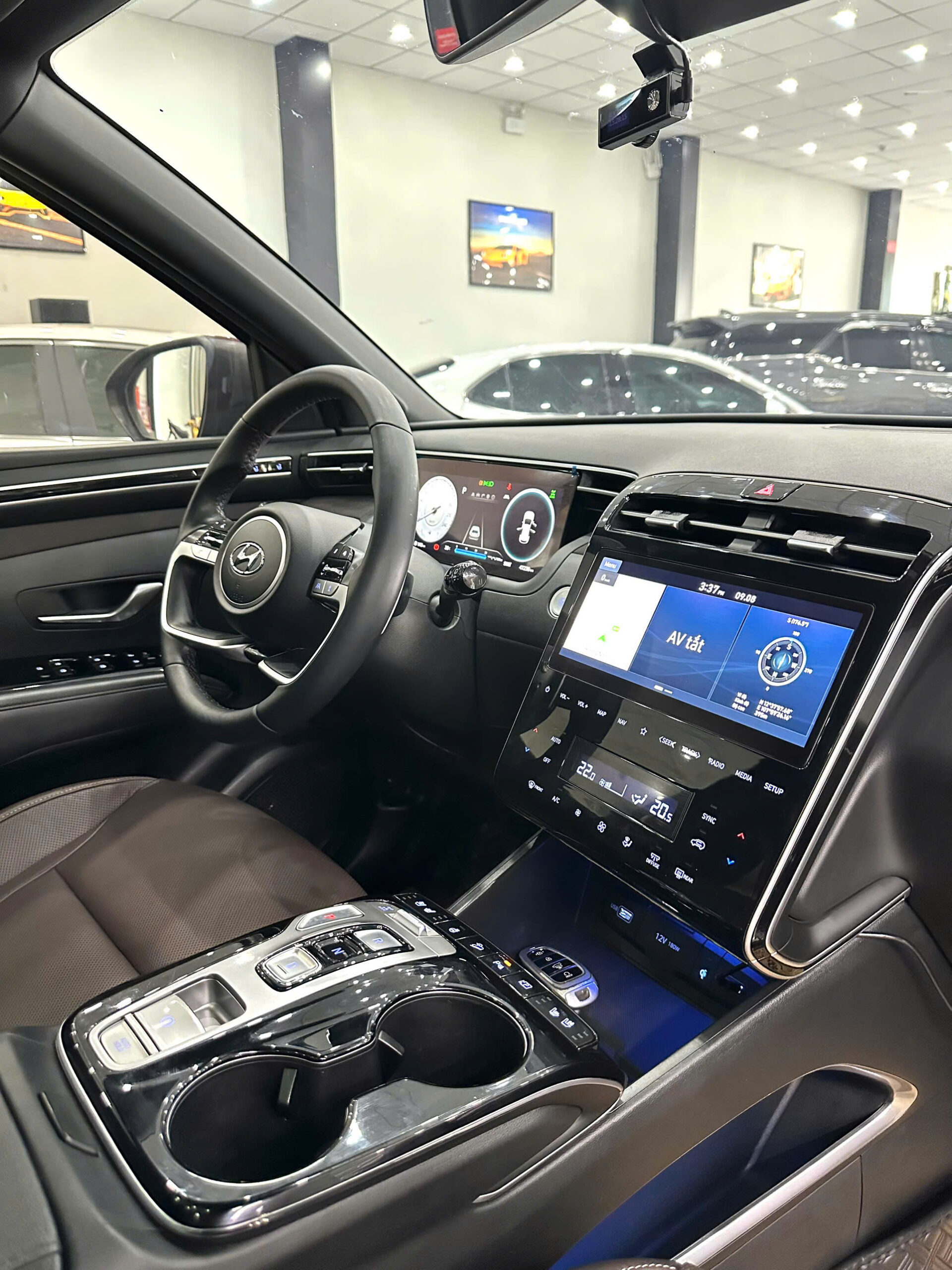 HYUNDAI TUCSON 1.6TURBO 2023 ĐỎ NÂU (11)